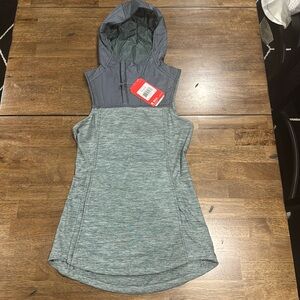 Women’s North Face Tunic Vest. Size XS. NWT.